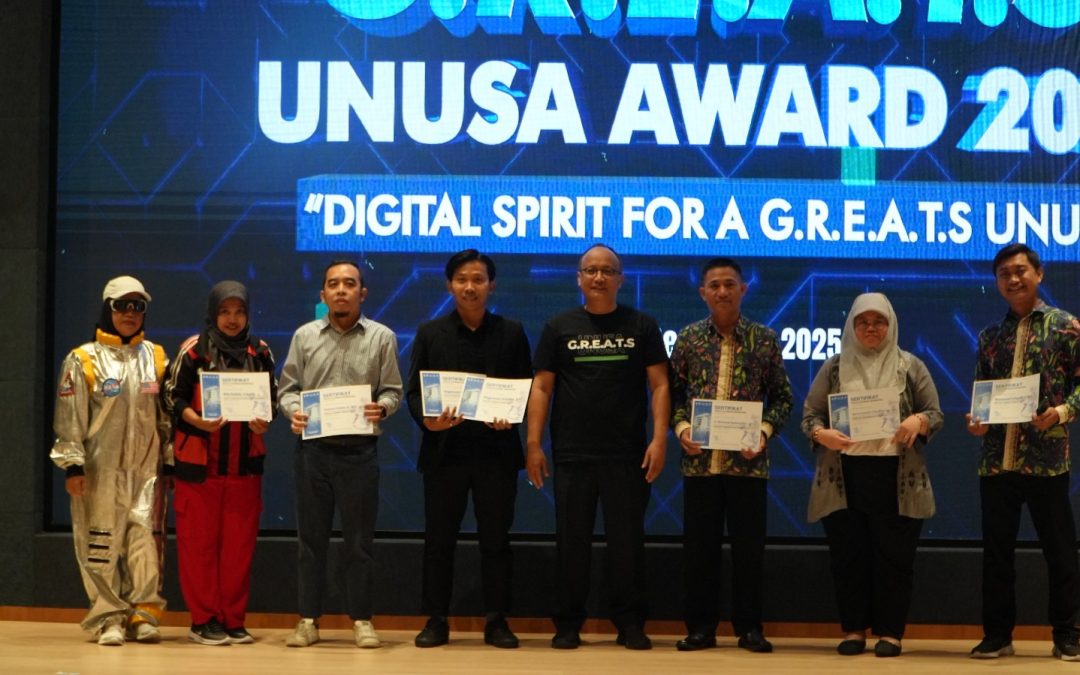 Pustakawan Rahmatan Library UNUSA berhasil memboyong penghargaan di UNUSA AWARD